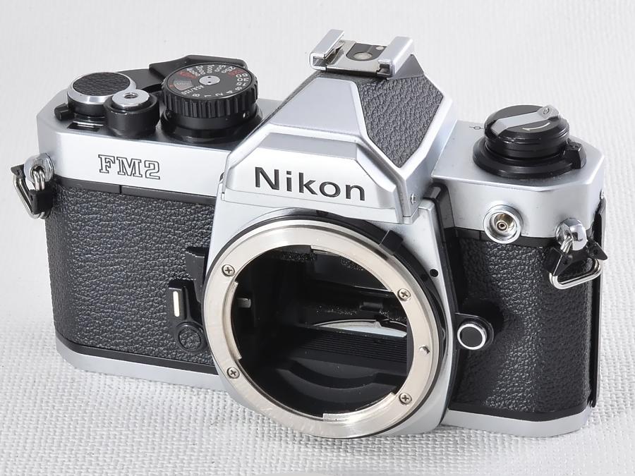 Nikon FM2カメラ & 望遠レンズ他セット Nikon FM2カメラ & 望遠レンズ
