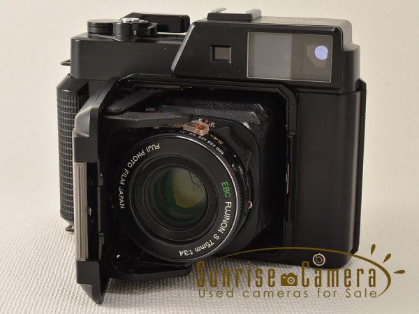 Fujifilm（富士フイルム）フジカ GS645／クラシカルな蛇腹カメラを復活