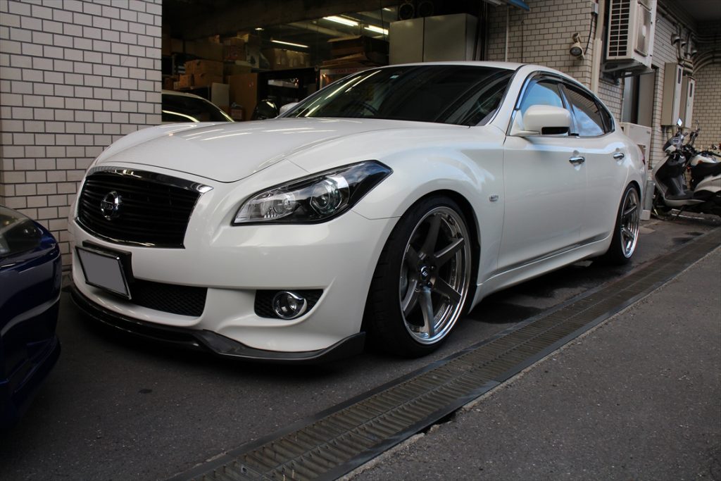 Y51フーガがスっと優雅にクールにスポーティーになる最高の方法、それ