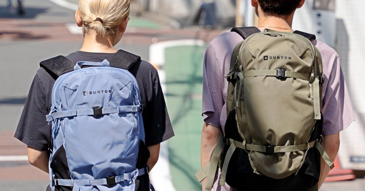 Burton(バートン)の定番バックパック！街でも山でも便利なDay Hiker