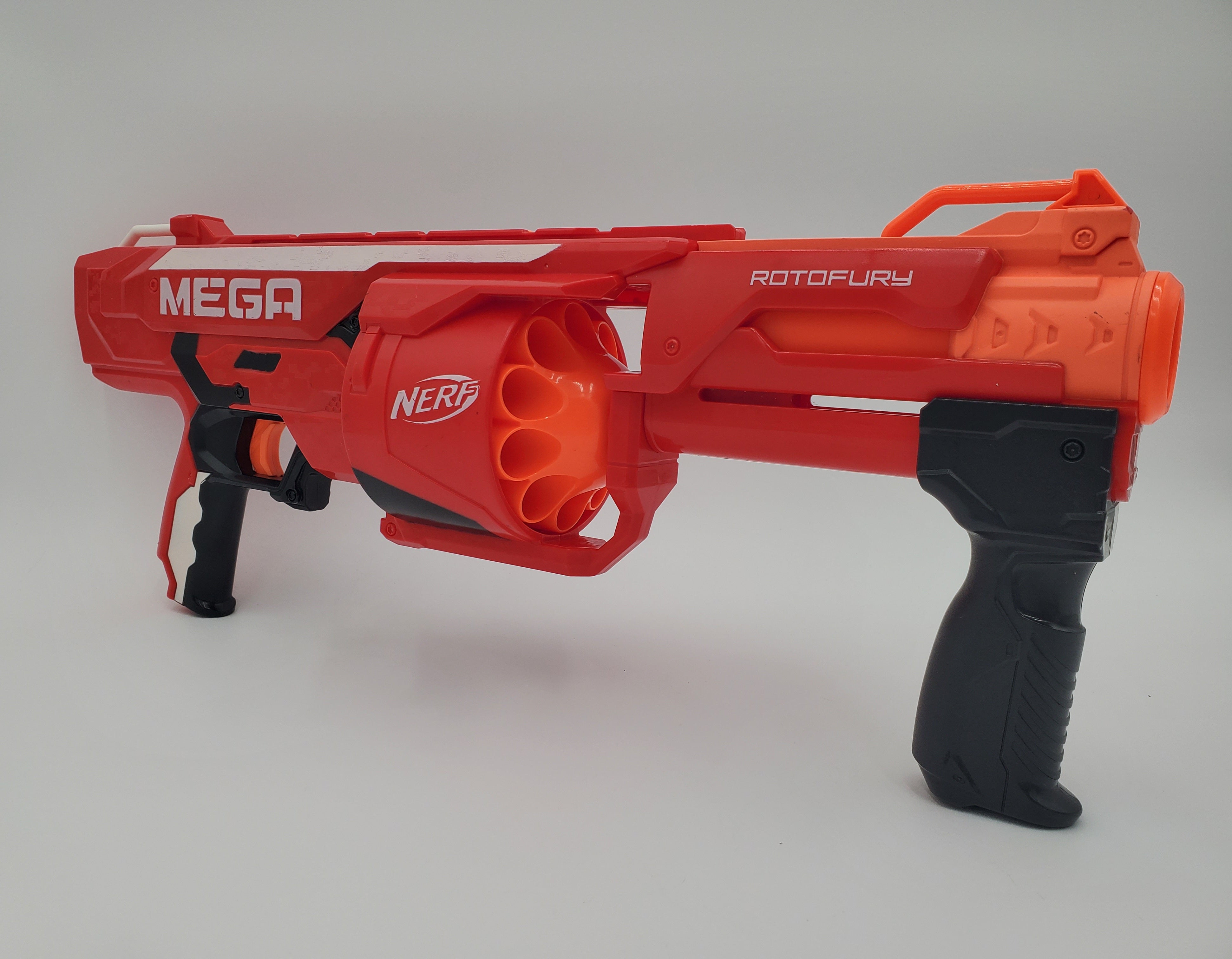 Nerf MEGA RotoFury – Blaster Guy