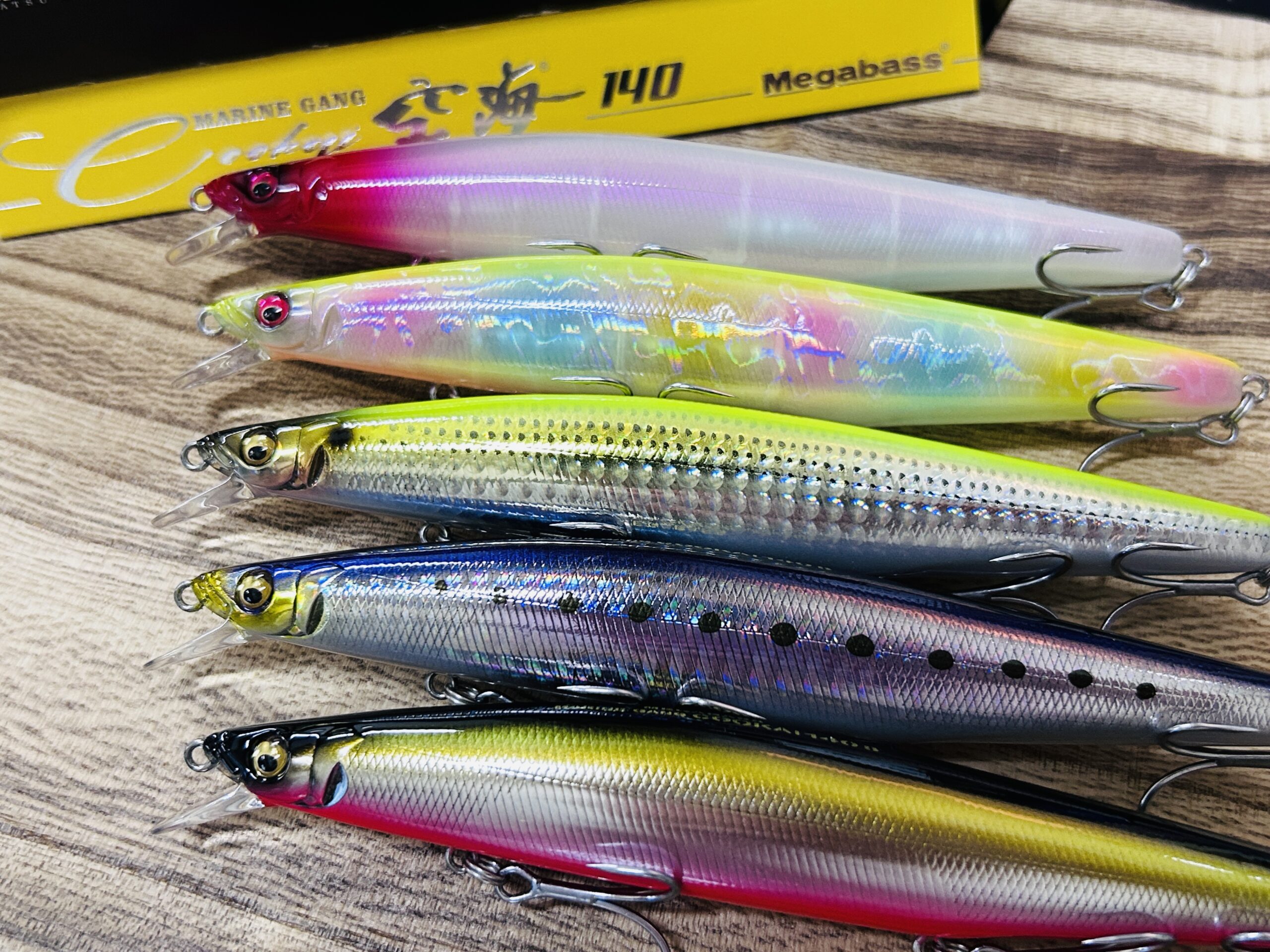 ショア/オフショアの海サクラ・海アメに効く！【Megabass】”MARINE