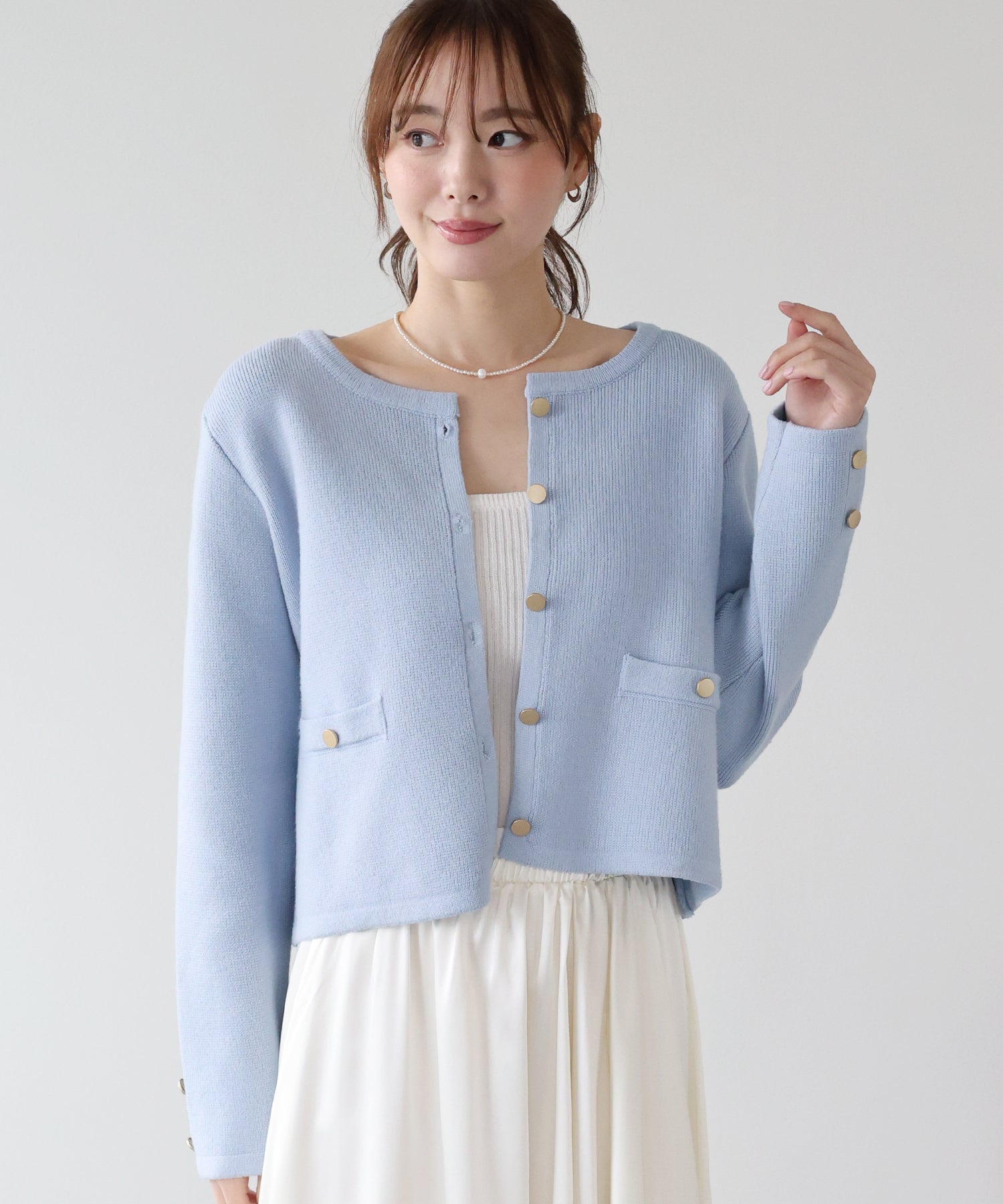 金ボタンノーカラーニットジャケット – BLUE ONLINE