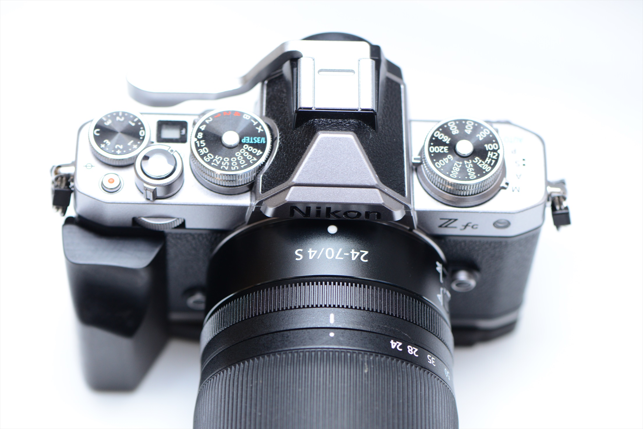 コラム】Zfcに重いレンズを付けたときに倒れないようにする方法 | 銀の