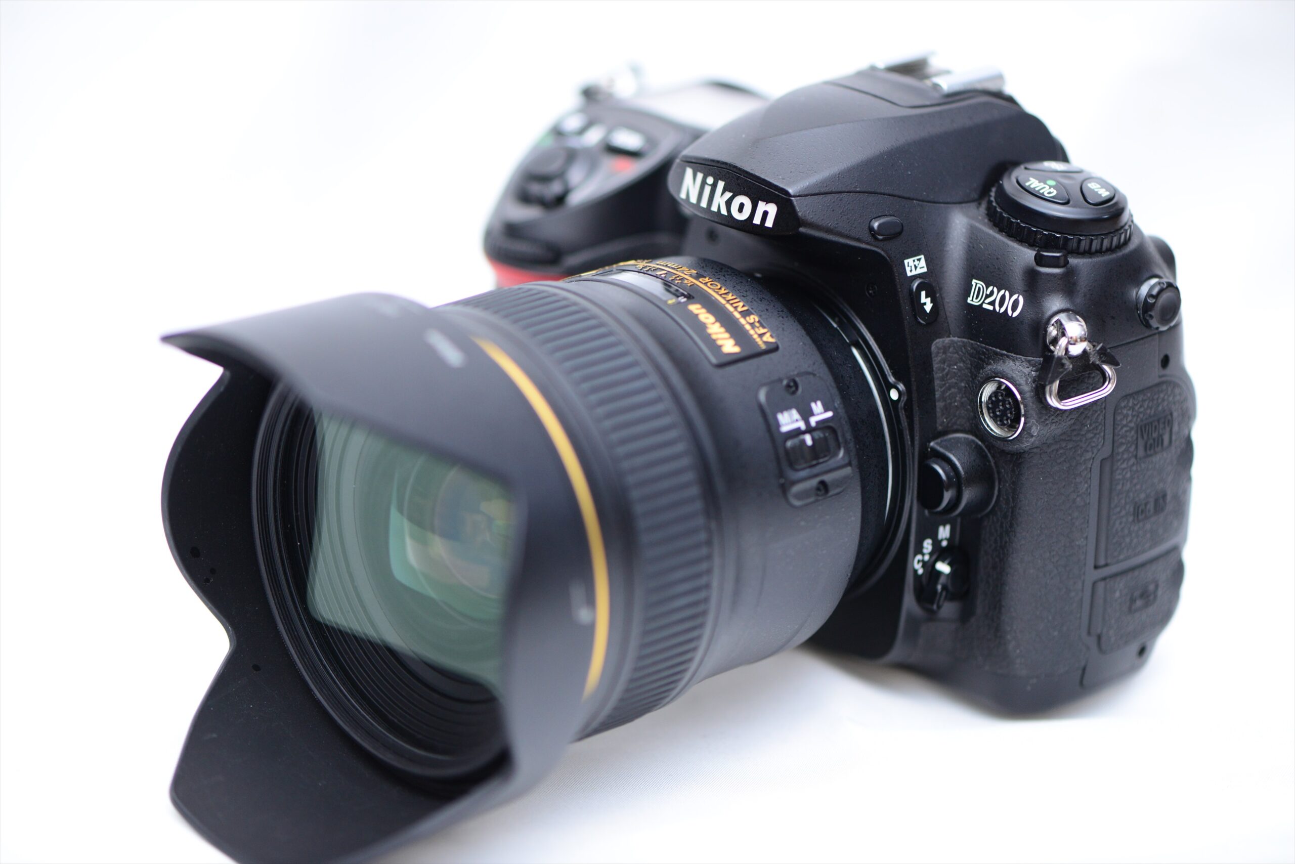 レビュー】Nikon D200 ① | 銀の備忘録