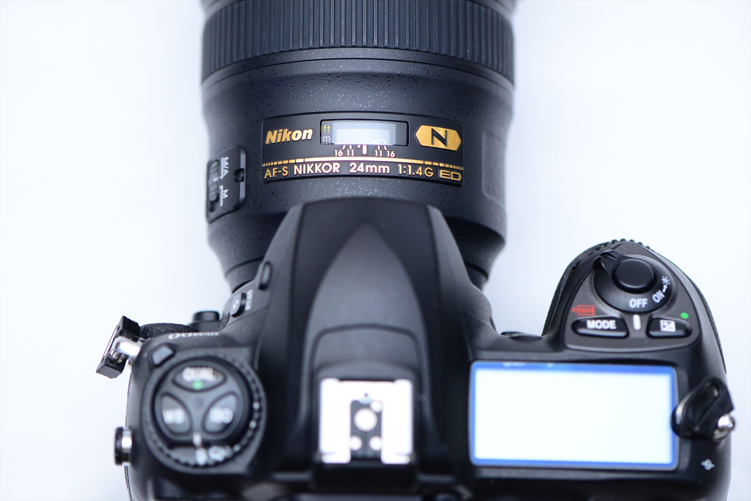 レビュー】Nikon D200 ① | 銀の備忘録