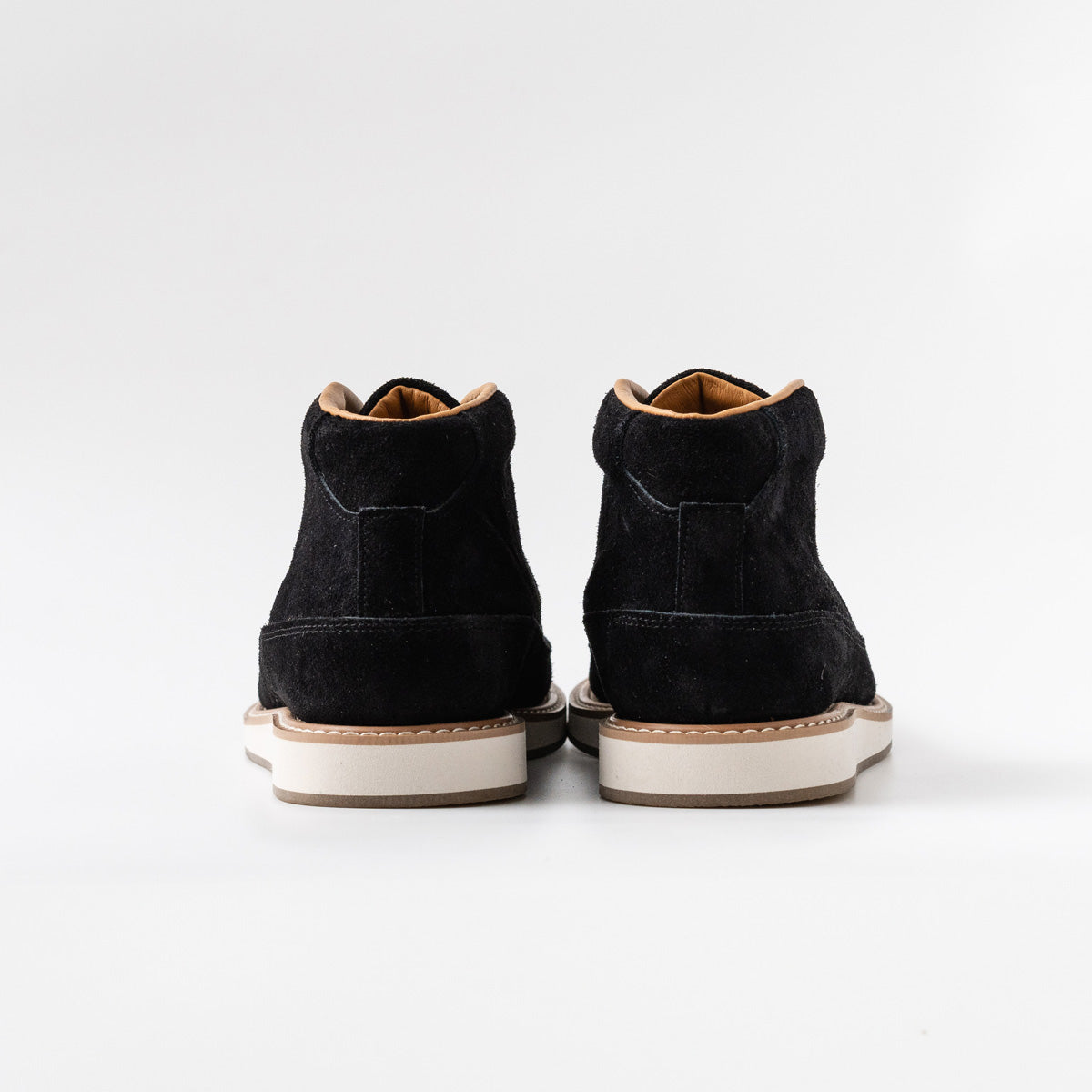 マーク-ブラック-軽量で幅広の歩くために作られたブーツライクな