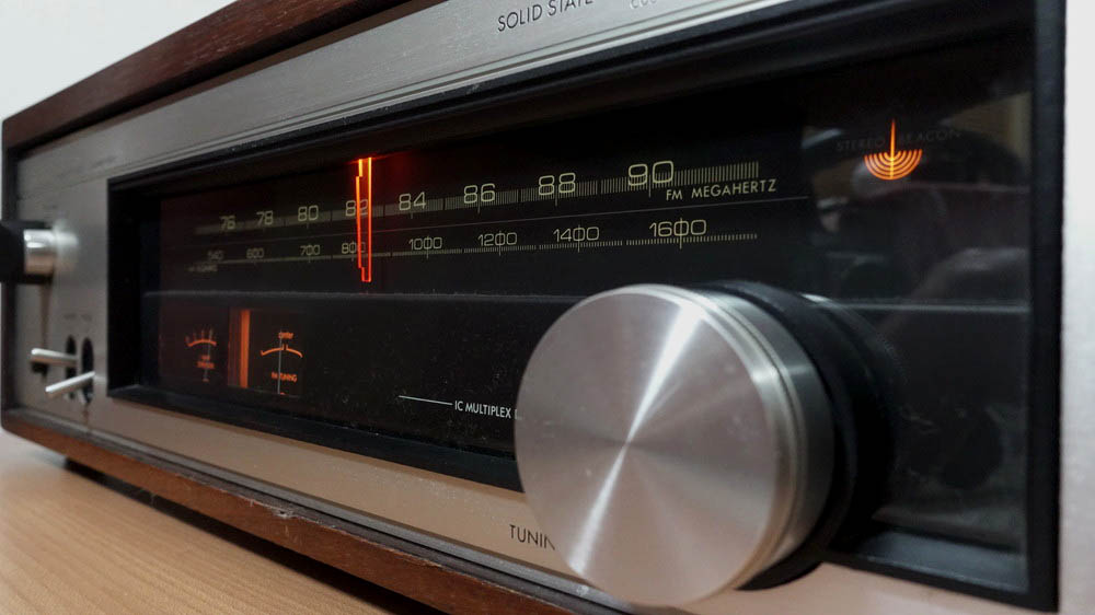 LUXMAN T-550V: BLUESS Laboratory