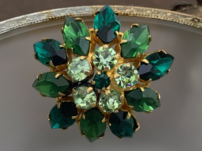 ドイツ 50s ブローチ グリーン ガラス アンティーク | Blue Swallow