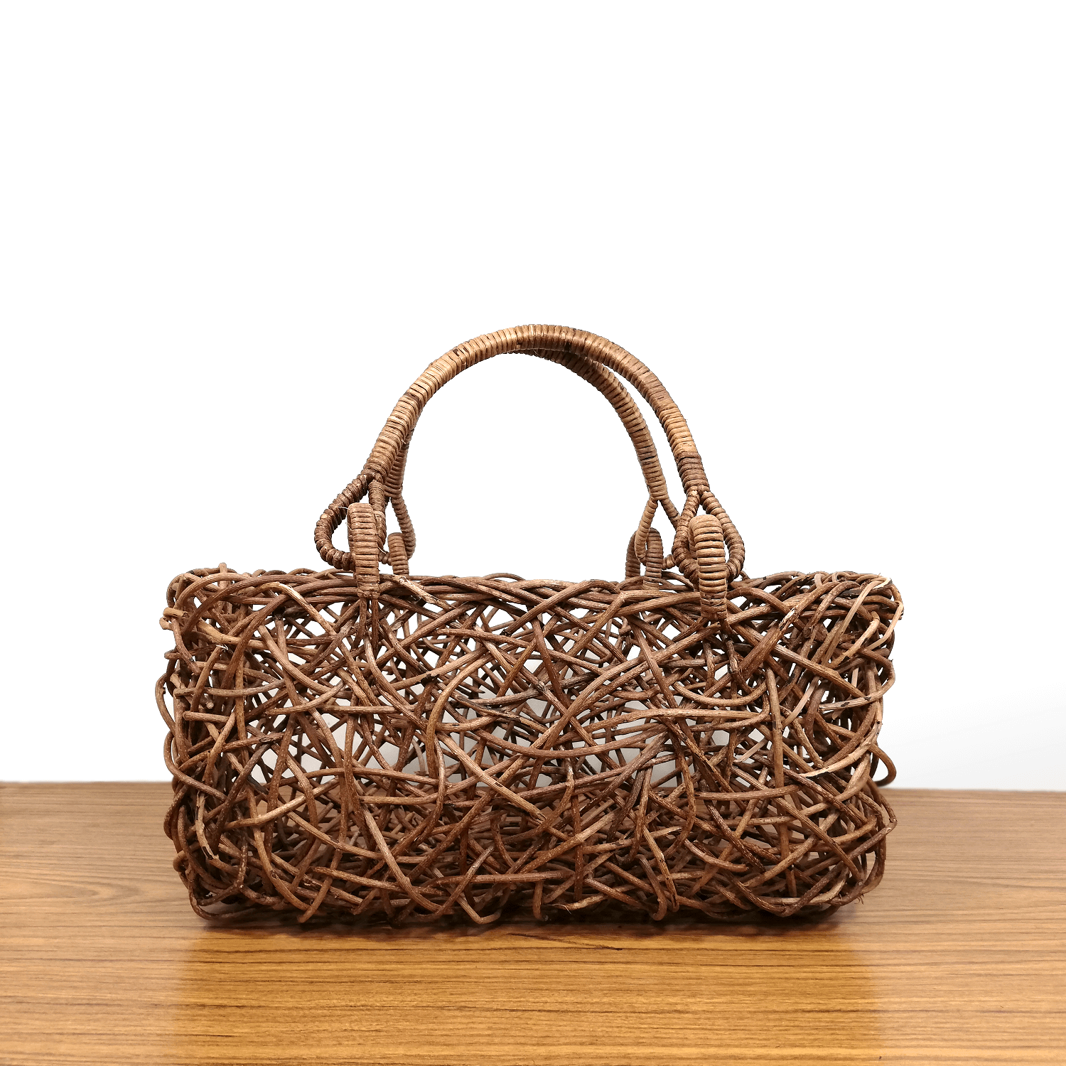 あけび-かごバッグ｜乱れ編み｜中サイズ｜四角底｜浅型｜青森県の