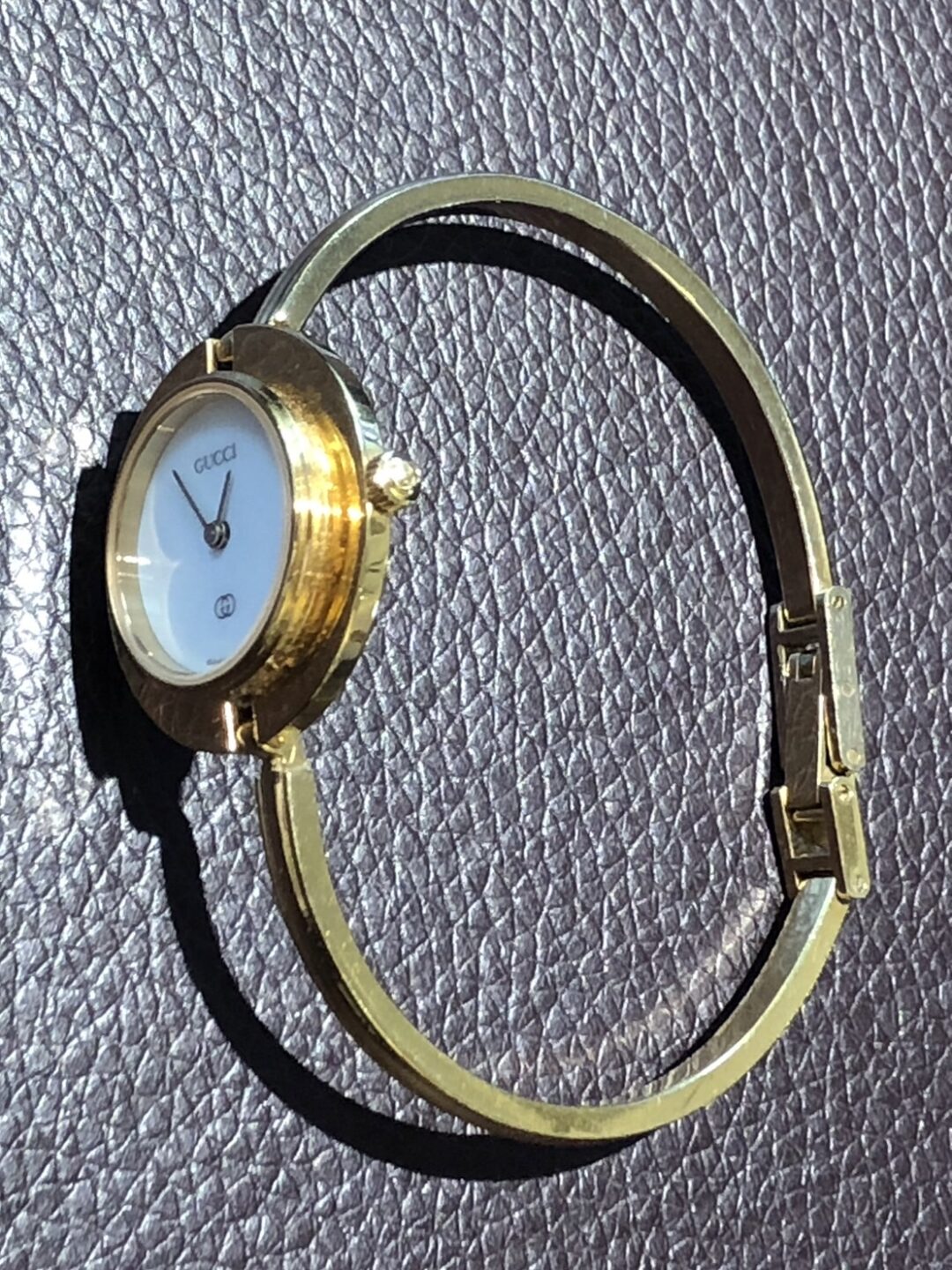 GUCCI(グッチ)チェンジベゼル】Ref.1100-Lのオーバーホールはブローチ