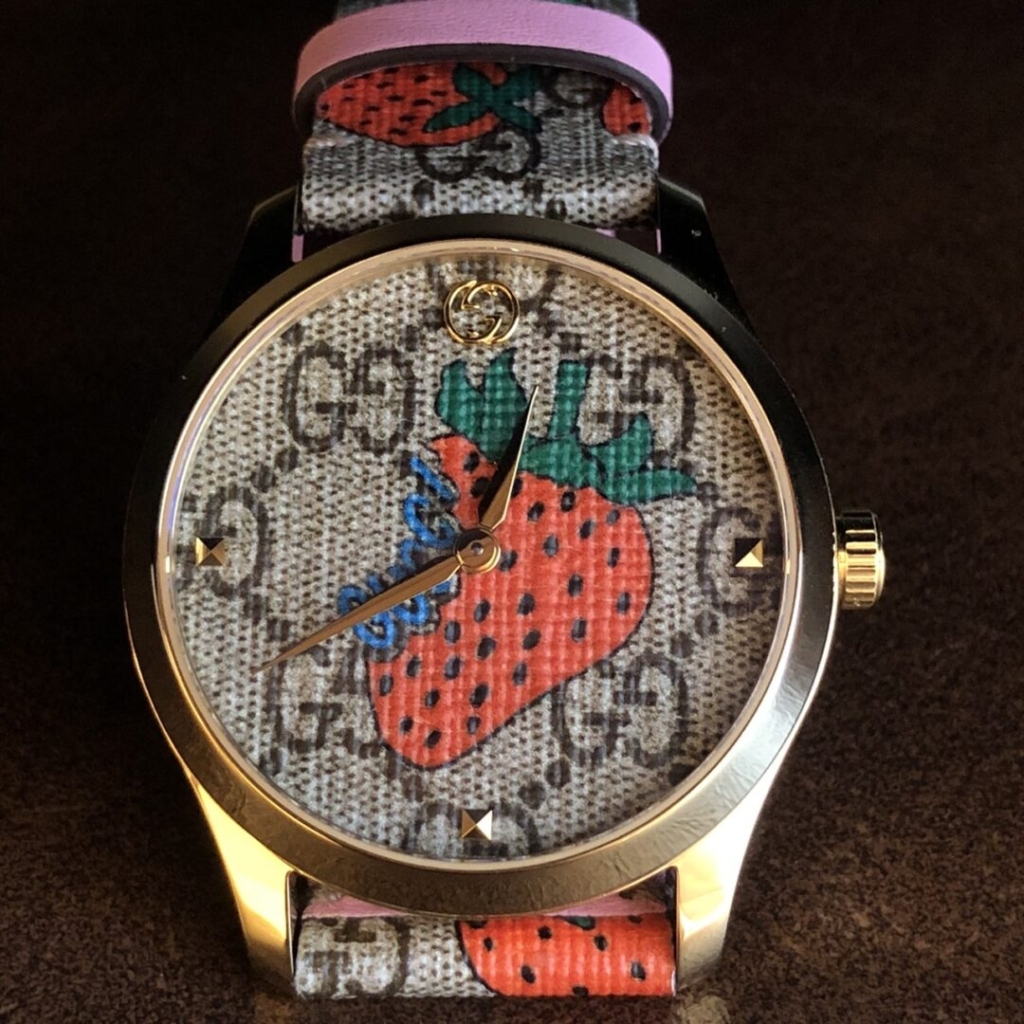 苺尽くしのデザインが映えるGUCCI(グッチ）YA1264133をBROOCH時計修理
