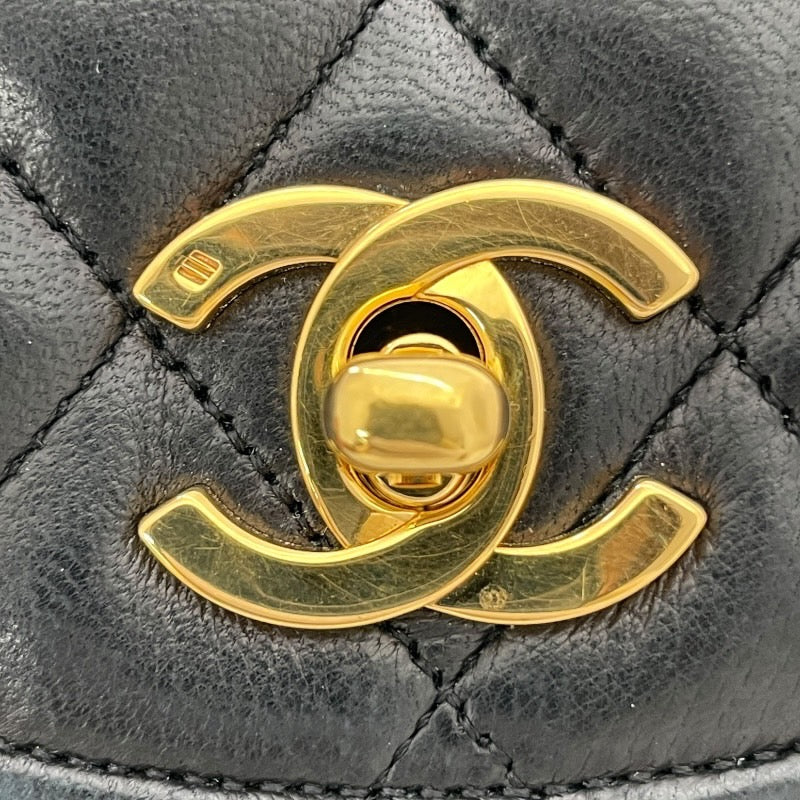 CHANEL】シャネル マトラッセ22 ショルダーバッグ ラムスキン
