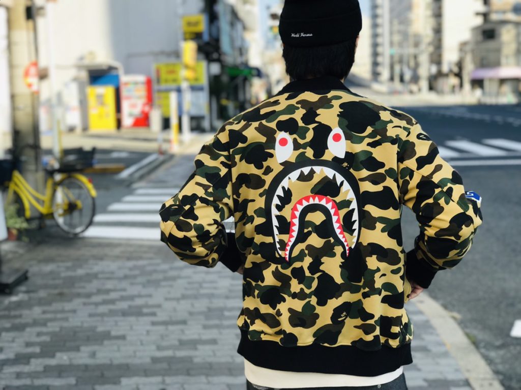 A BATHING APE ロンパースシャーク アベイシングエイプ ロンパース A