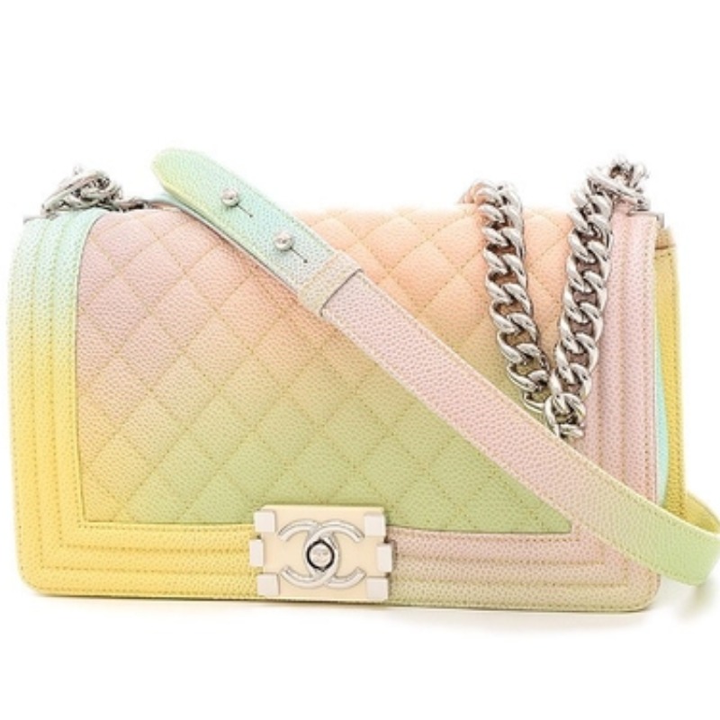 シャネル チェーンショルダーバッグ ボーイシャネル キャビアスキン