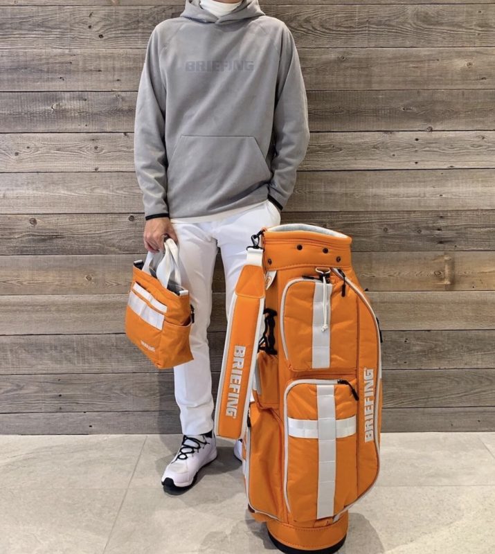 BRIEFINGで一番人気のキャディバッグにエクスクルーシブルアイテムが