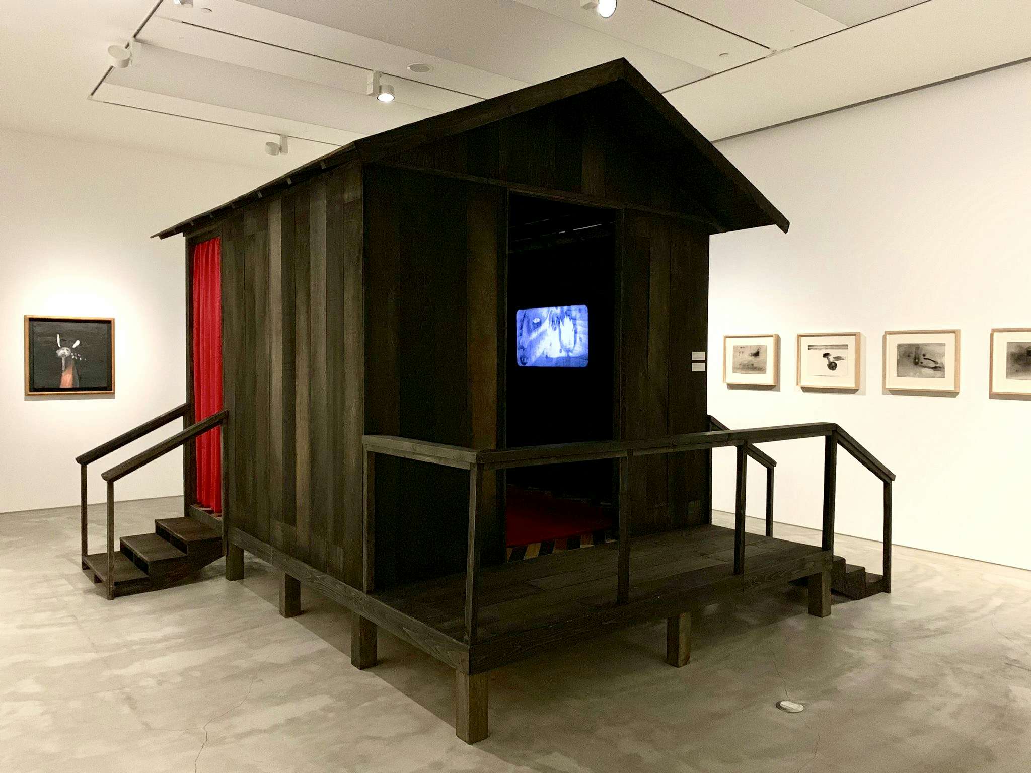 GYREで「デヴィッド・リンチ 精神的辺境の帝国」展が開催。初期作