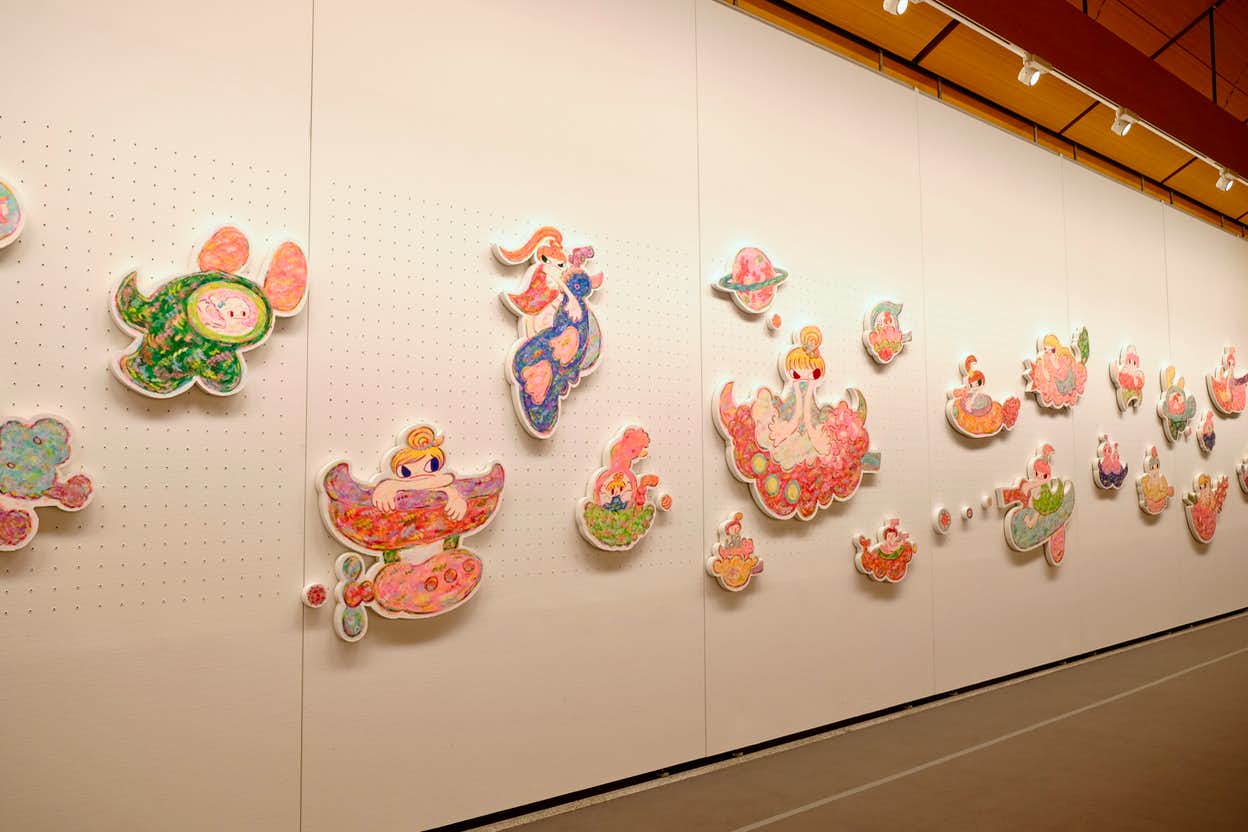 ロッカクアヤコ初の美術館個展が千葉県立美術館で開幕。「魔法の手」が