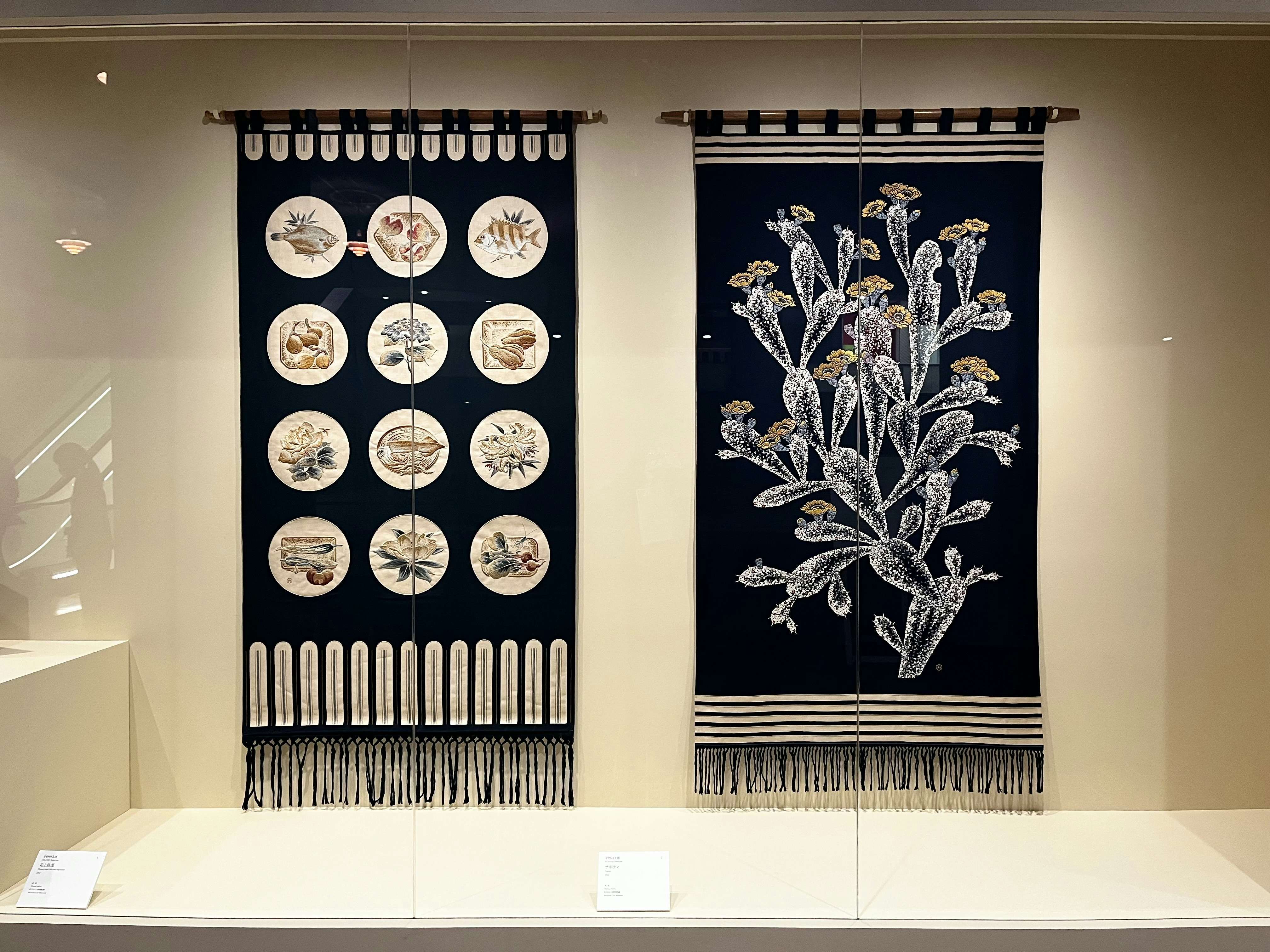 刺繍―針がすくいだす世界」（東京都美術館）開幕レポート。針と糸が