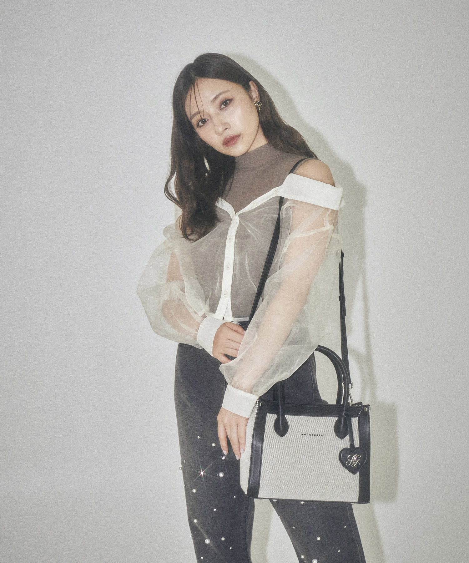 オックスロゴショルダーバッグ – BUNNY APARTMENT