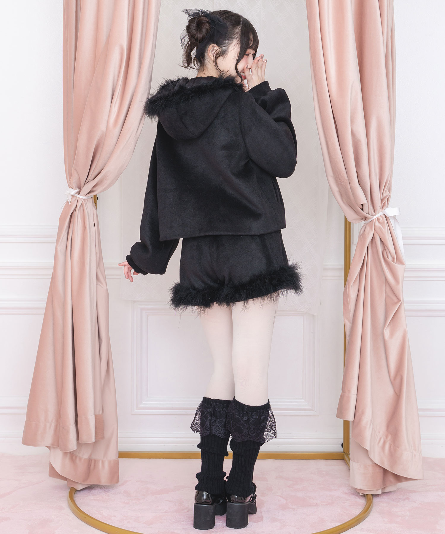 トリプルリボンフェザーフードショートコート – BUNNY APARTMENT