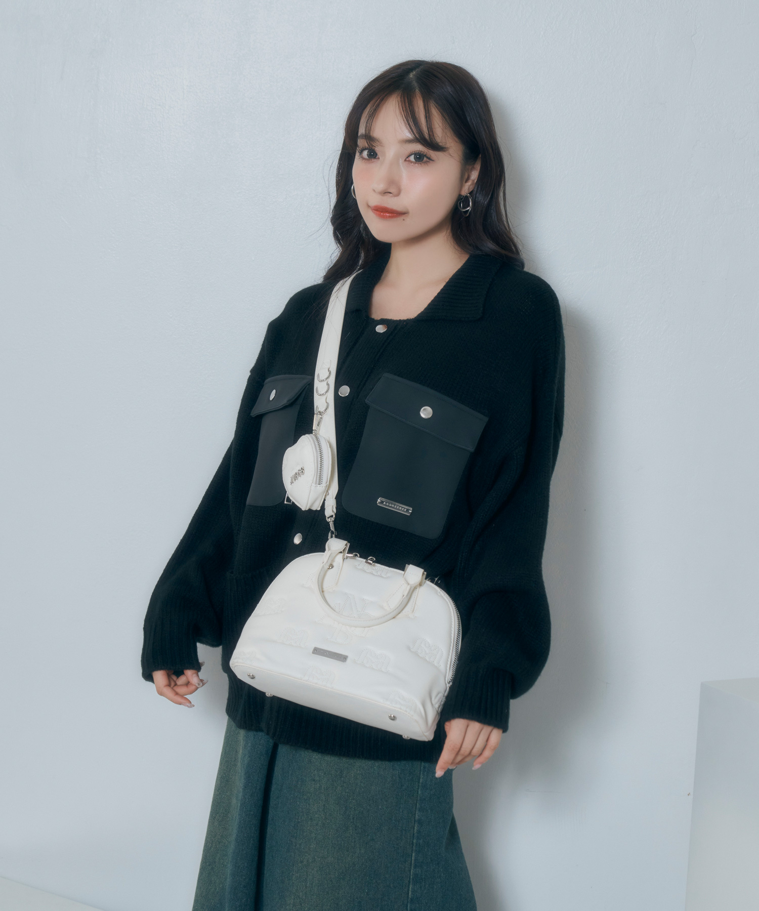 ロゴモノグラムショルダーバッグ – BUNNY APARTMENT