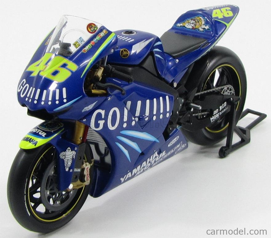 MINICHAMPS 122043046 Scale 1/12 | YAMAHA YZR-M1 GOULOISES FORTUNA