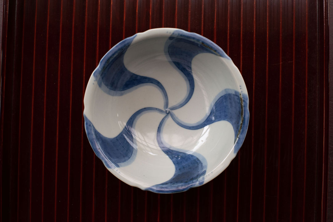 染付捻り文鉢 | うつわ | 白洲次郎・白洲正子「武相荘」のショップ