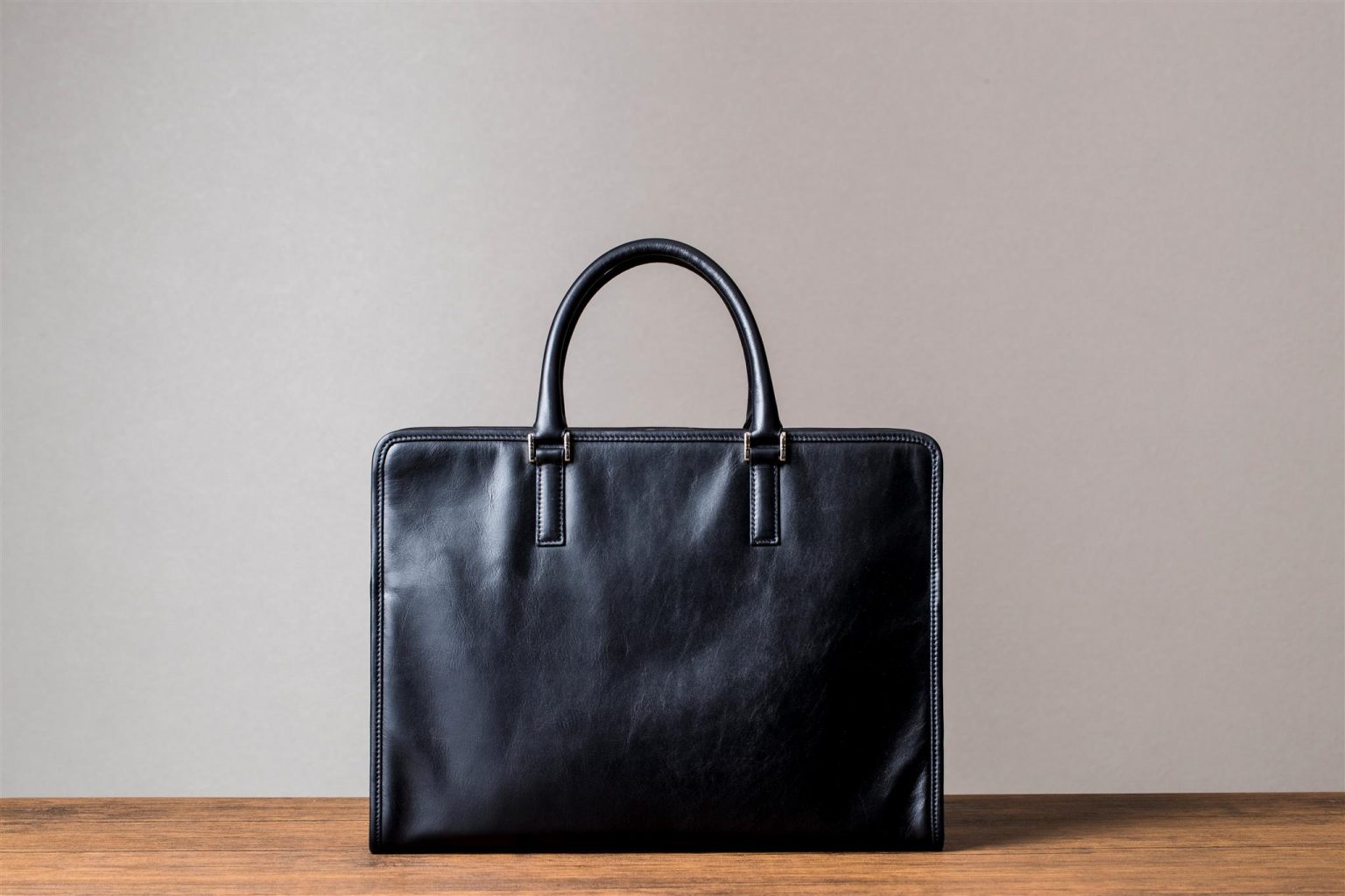 ECサイトにて待望の販売開始！「ビジネスバッグ(スタンダード)」