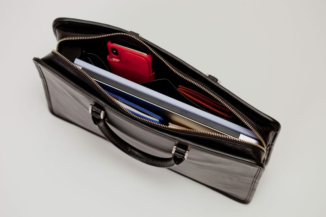 ECサイトにて販売開始！「スリムビジネスバッグ(スクエア)」