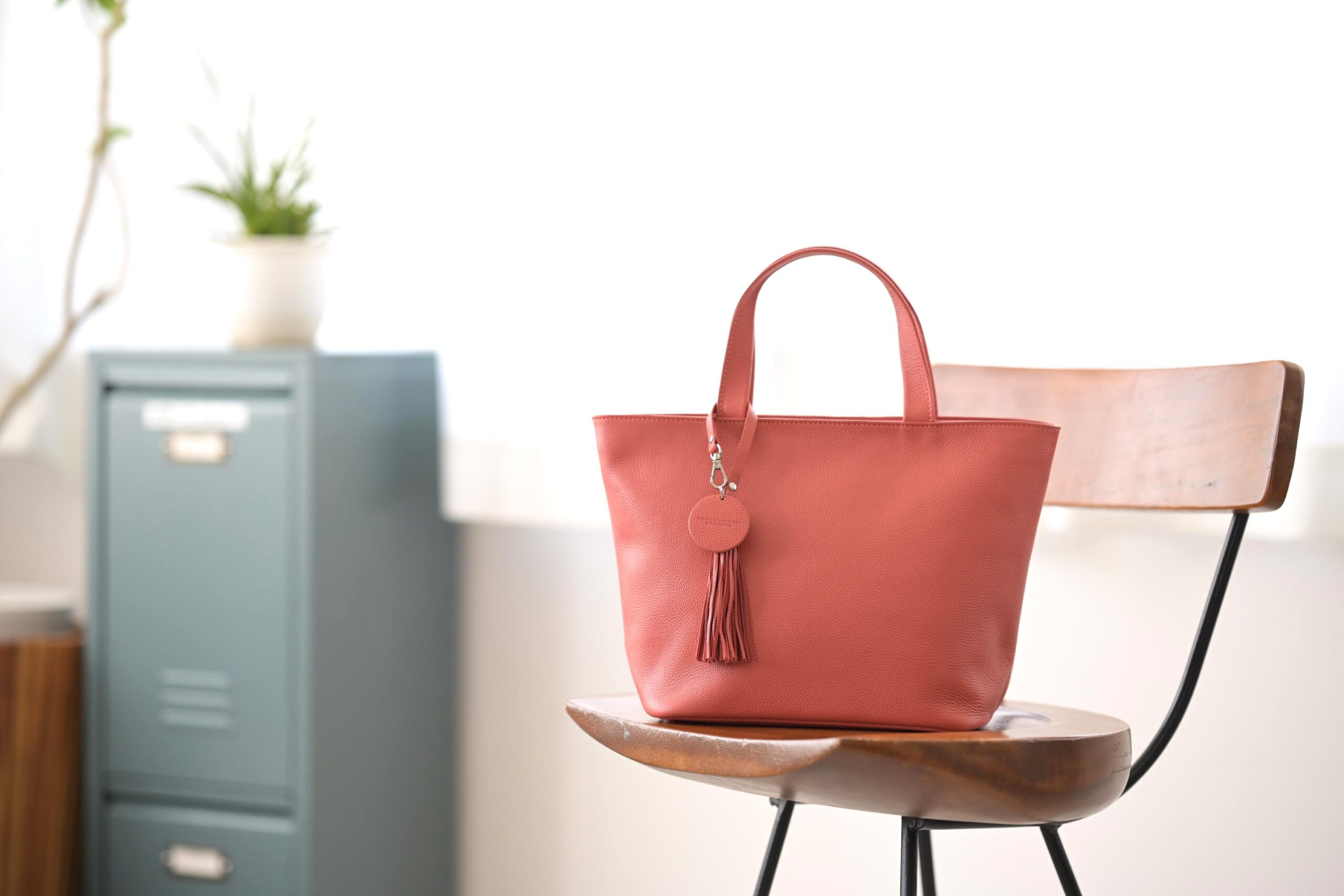 2024年夏の限定カラー「サーモンピンク」7/1(月)より販売開始