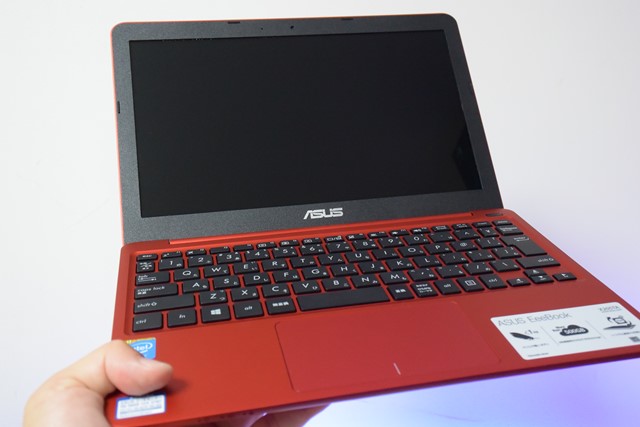 ここがイイ! ASUS EeeBook X205TA 使い倒しレビュー【その1】│物欲