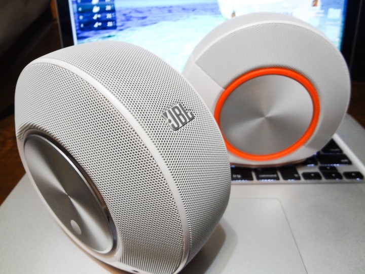 JBL PEBBLES】5,000円以下で買えるオシャレなUSB DAC内蔵PCスピーカー
