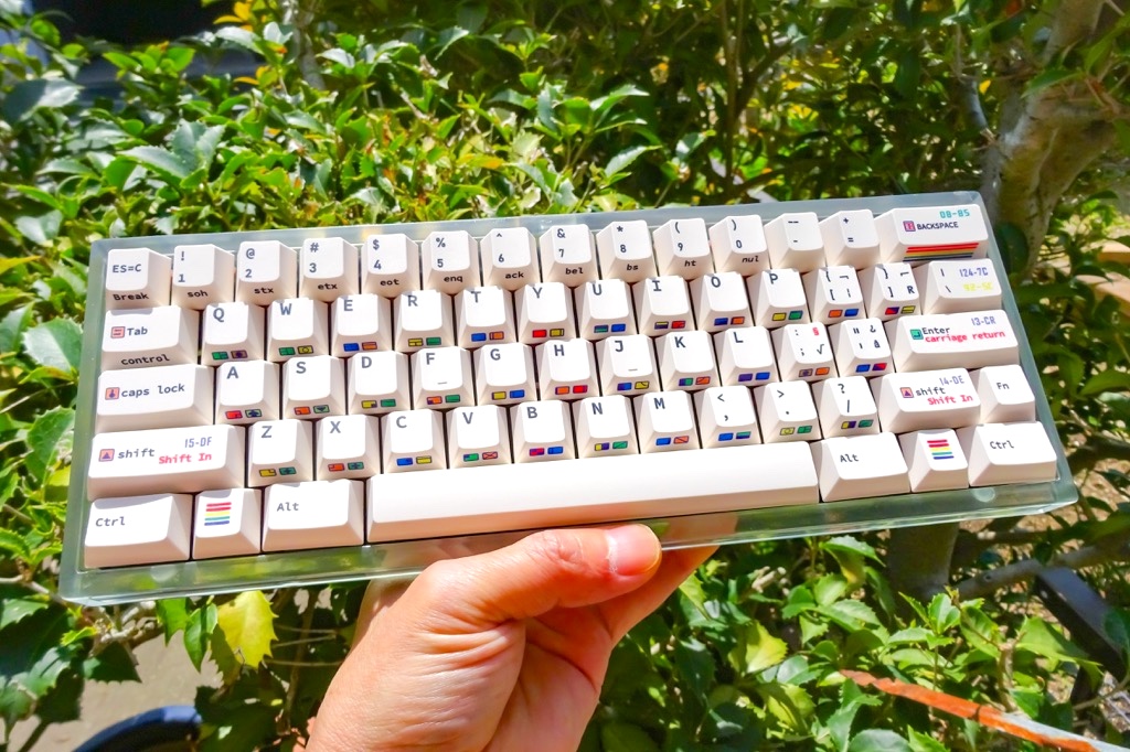 自作キーボード / 電子工作】オープンソースの自作キーボード