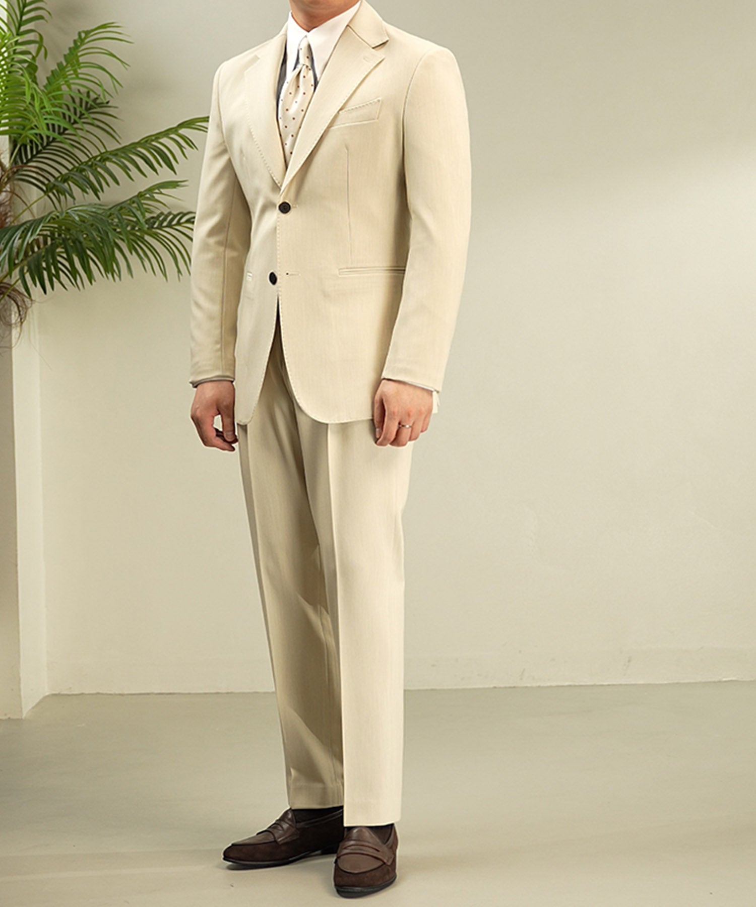 スリムフィット シングルブレスト ワイドカラー ノッチドラペル 2つ