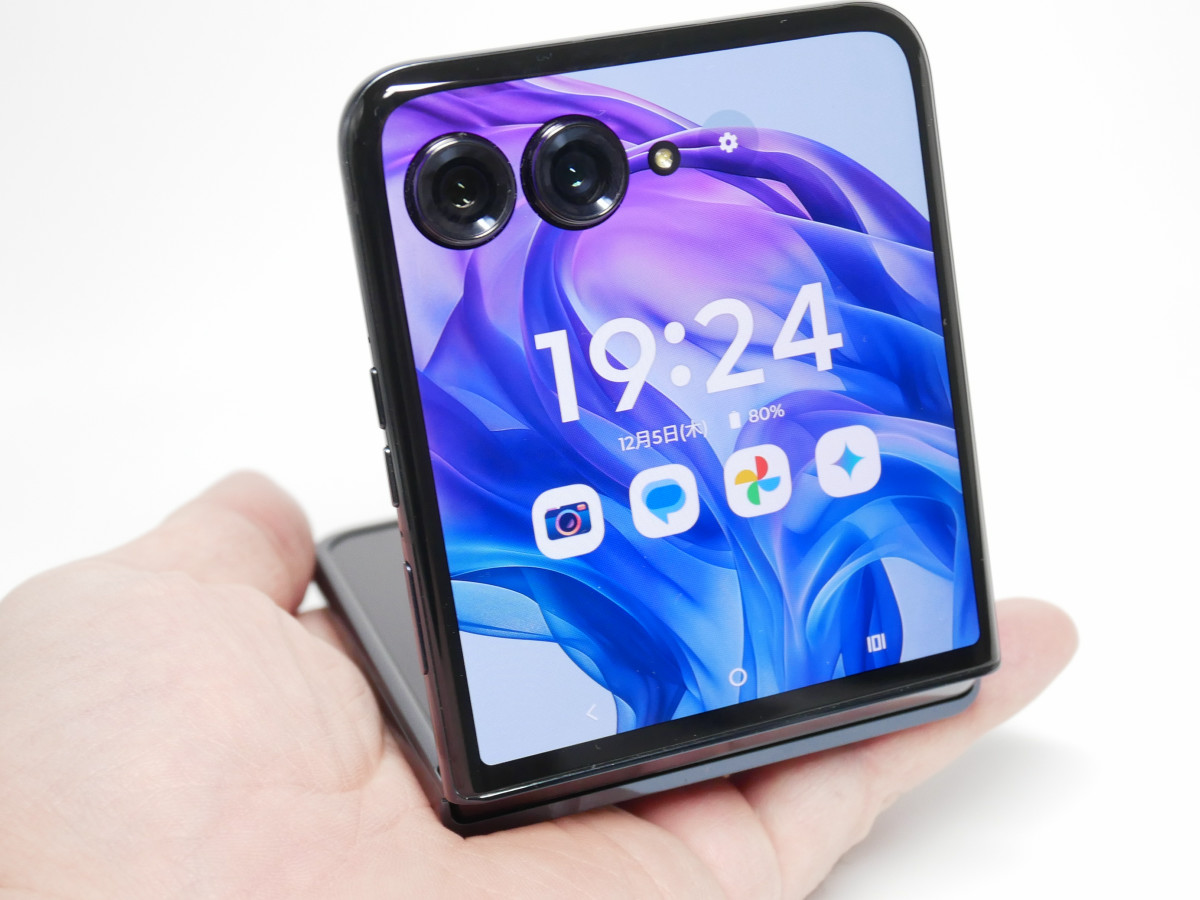 motorola razr 50 ultra」速攻レビュー、メインもサブも165Hz大画面で