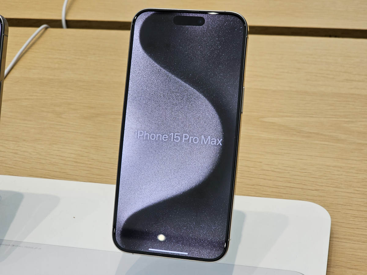 iPhone 15 Pro Max「5年間アップデート保証」に、Pixel 8aやGalaxy S24