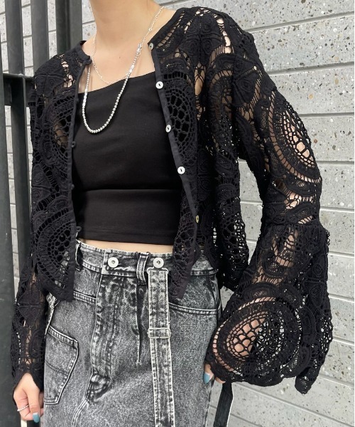 Ameri（アメリ）の「MEDI INDIAN 2WAY BIG LACE TOPS（Tシャツ