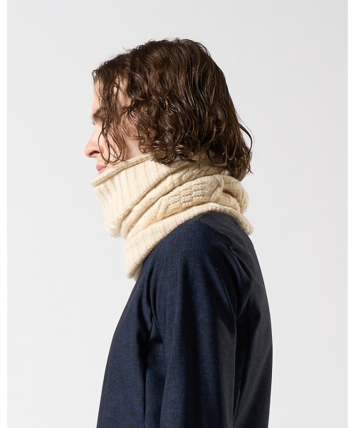 wjk（ダヴルジェイケイ）の「plating cable knit snood（ネック