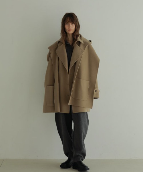 ETRE TOKYO（エトレトウキョウ）の「フーディーリバートレンチコート