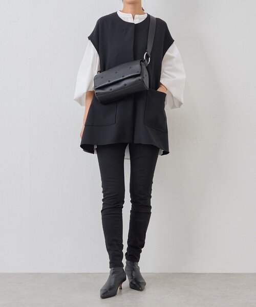 m*o様 ビアズリー ブラックレザードットショルダーバッグ 本革》ドット