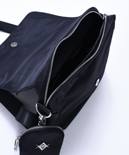 REFLEM（レフレム）の「『REFLEM/レフレム』ロゴチャーム付きボディ