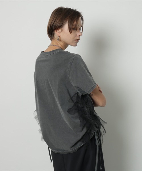 CADUNE（カデュネ）の「サイドチュールロゴT-shirt（Tシャツ