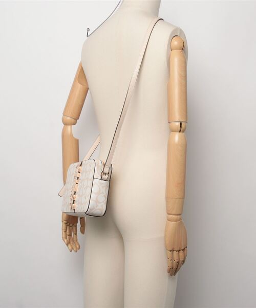 GARRICK Camera Crossbody クロスボディバッグ レディース | GUESS