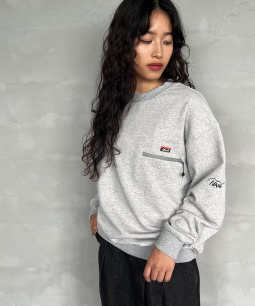 NANGA/ナンガ] 別注 ワンポイントロゴ刺繍 ジップポケットスウェット