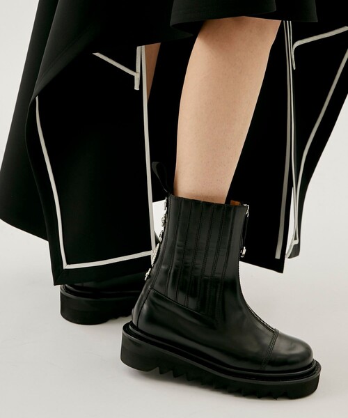 TOGA（トーガ）の「【TOGA PULLA/トーガプルラ】AJ1207/レザーメタル