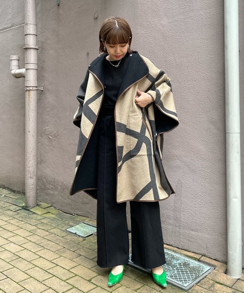 Ameri（アメリ）の「REVERSIBLE COLOR PONCHO COAT（ポンチョ）」 - WEAR