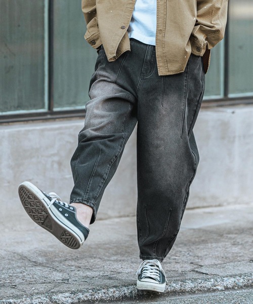 mp13111-Hem Darts Design Balloon Silhouette Tuck Denim Pants