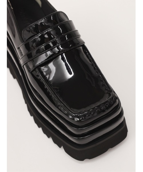 Darich（ダーリッチ）の「エナメルプラットフォームローファー