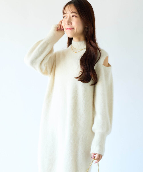 ラブティックボンボン スリットショルダーブラックミニワンピース